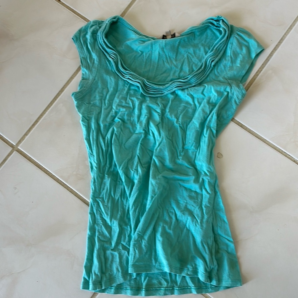 RW & Co top